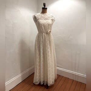 Vintage Wedding Dress Boho Cottage Courthouse Lace Column